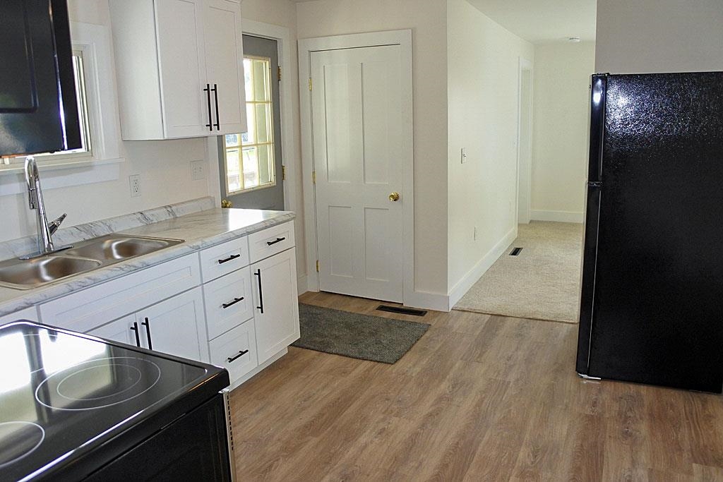 73 Elm Street West Rutland, VT 05777 - Photo 3 of 39
