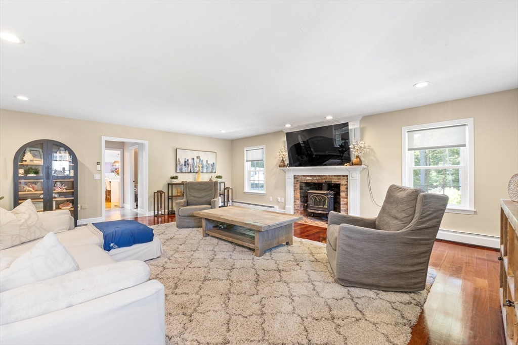 10 Winston Road Holliston, MA 01746 - Photo 20 of 38