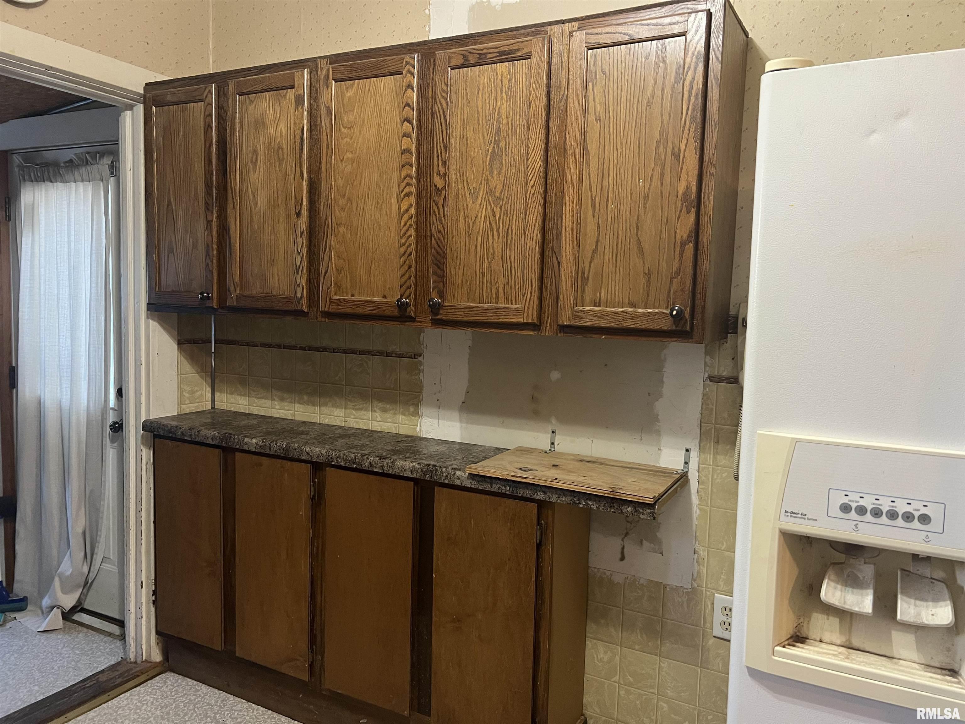 109 East Laurel Street Table Grove, IL 61482 - Photo 15 of 27