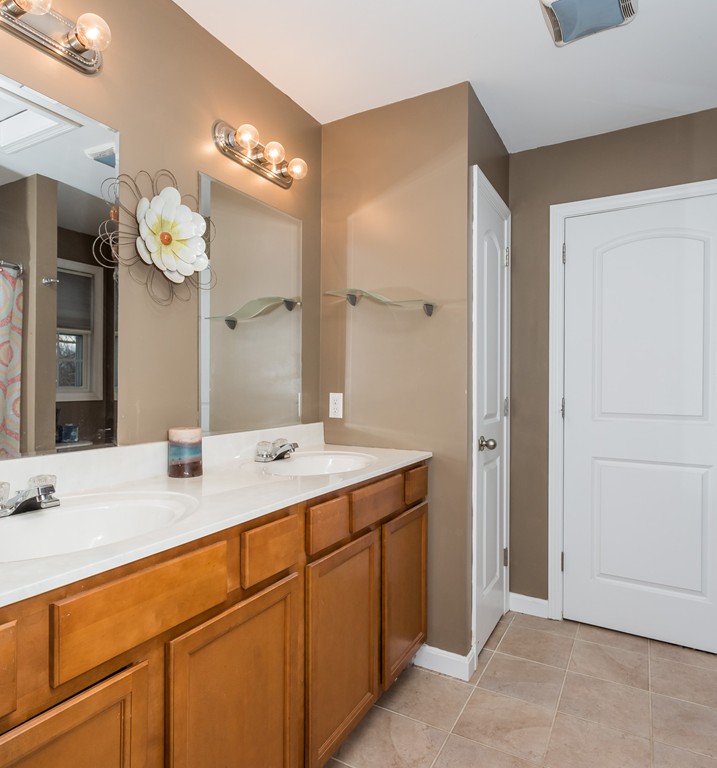 56 Bruce Street Springfield, MA 01119 - Photo 18 of 30