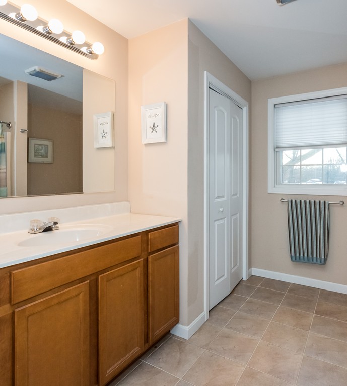 56 Bruce Street Springfield, MA 01119 - Photo 23 of 30