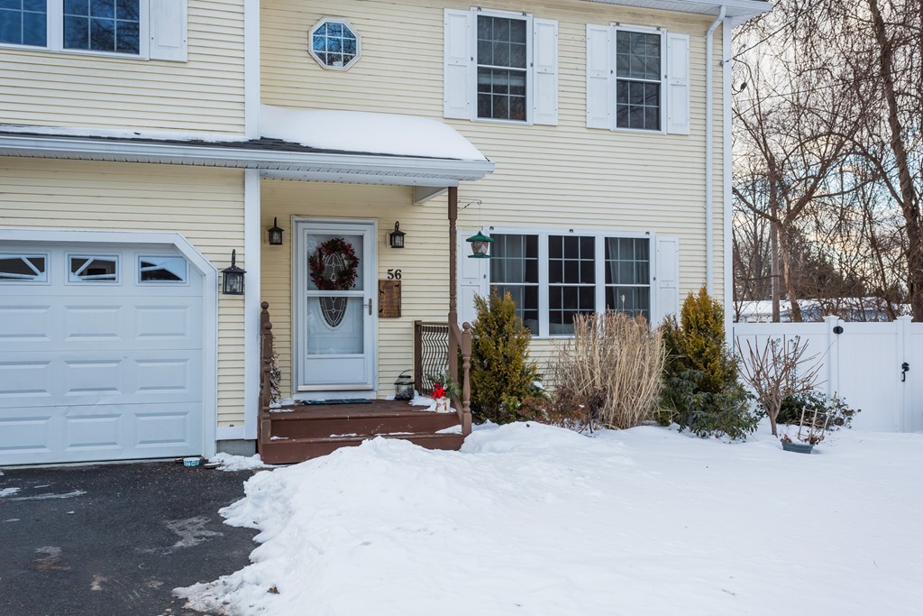 56 Bruce Street Springfield, MA 01119 - Photo 3 of 30