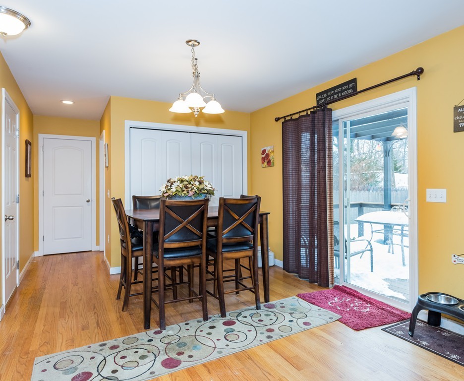 56 Bruce Street Springfield, MA 01119 - Photo 9 of 30