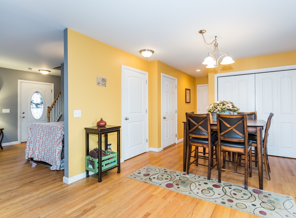 56 Bruce Street Springfield, MA 01119 - Photo 10 of 30