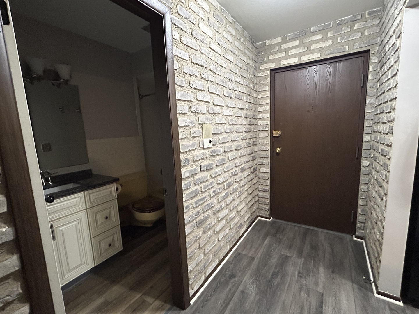 235 North Mill Road, Unit 114B Addison, IL 60101 - Photo 16 of 28 a view of walk in closet