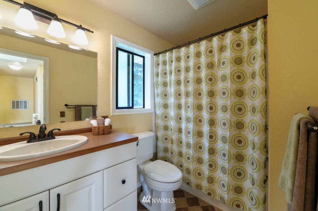 1105 West Racine Street Bellingham, WA 98229 - Photo 13 of 25 Gallery Image 13