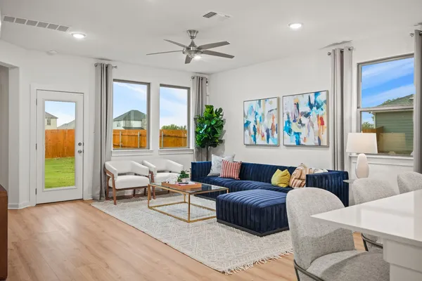 $328,990 | 194 Hornet Street, Elgin, TX 78621