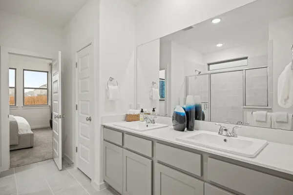 $328,990 | 194 Hornet Street, Elgin, TX 78621