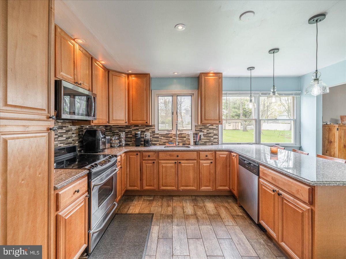 2570 Exton Road Hatboro, PA 19040 - Photo 14 of 39