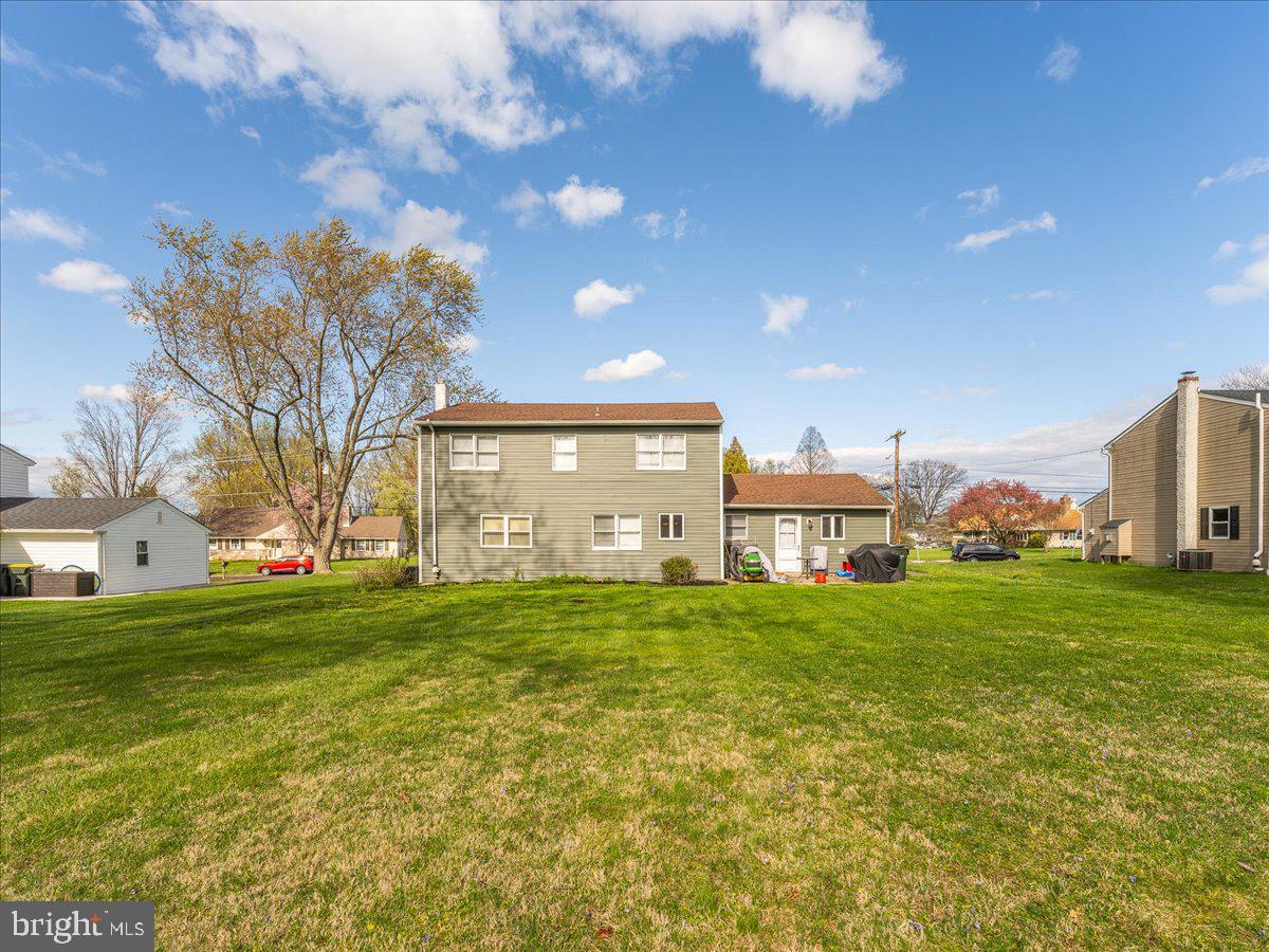 2570 Exton Road Hatboro, PA 19040 - Photo 5 of 39