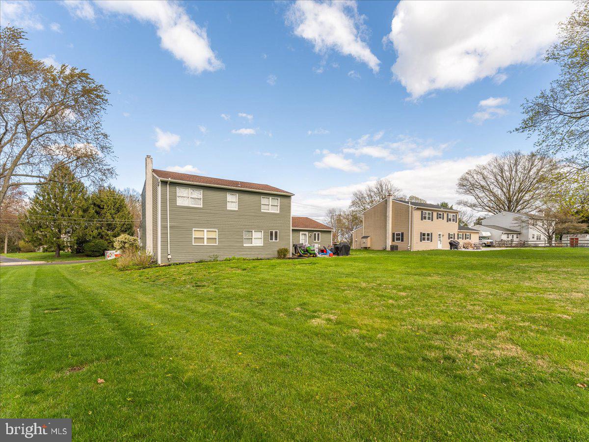 2570 Exton Road Hatboro, PA 19040 - Photo 6 of 39