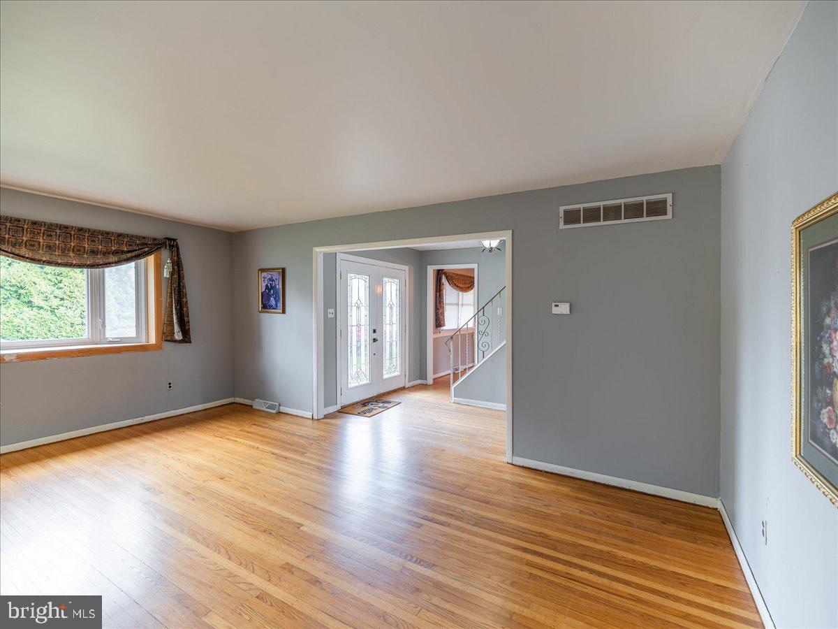 2570 Exton Road Hatboro, PA 19040 - Photo 9 of 39