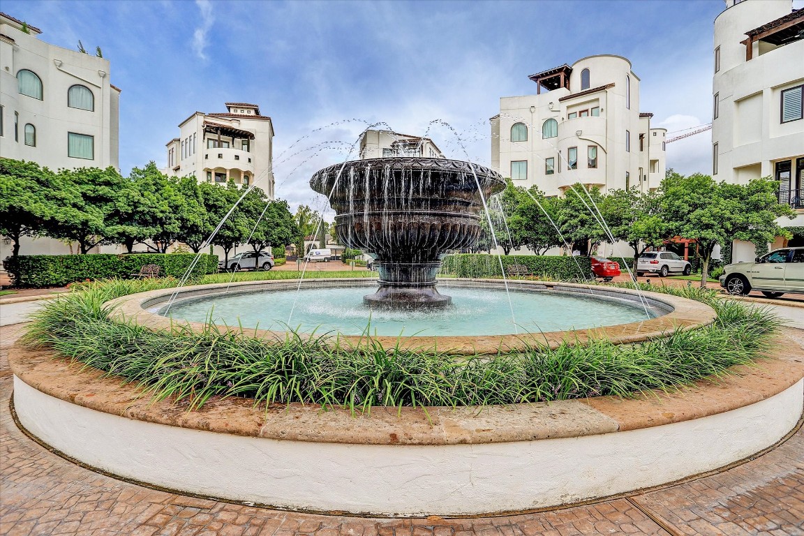 5213 Feagan Street, Unit A Houston, TX 77007 - Photo 1 of 47 a ocean view with building exterior