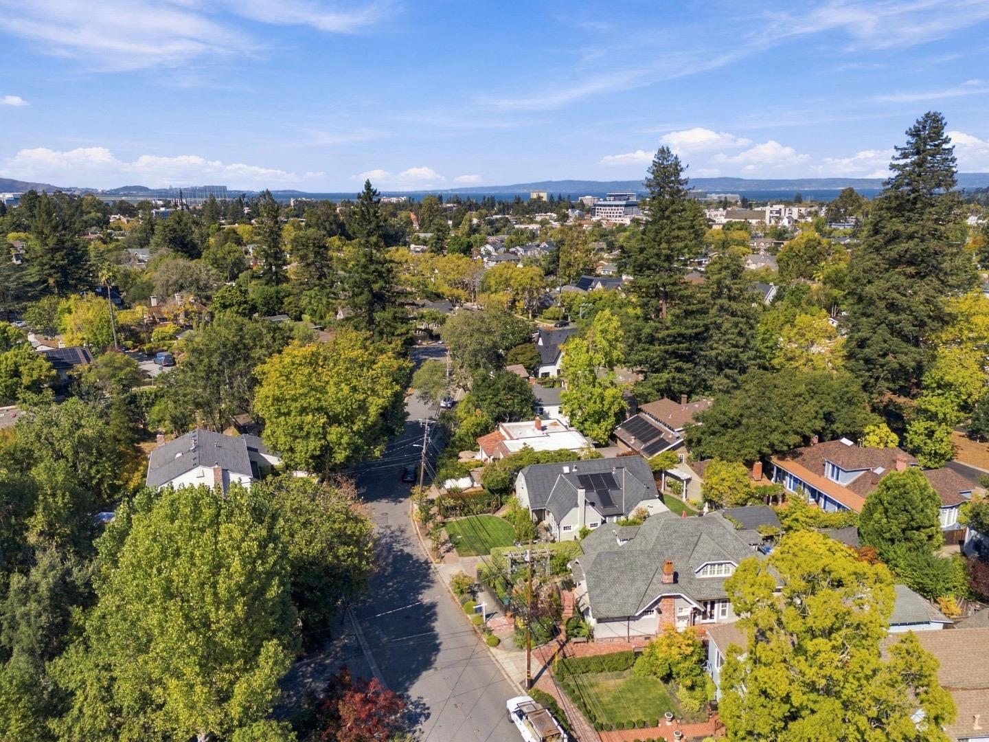 760 Edgewood Road San Mateo, CA 94402 - Photo 74 of 76 Gallery Image 74