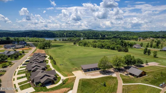 $1,050,000 | 2705 Chestnut Lane, Loudon, TN 37774