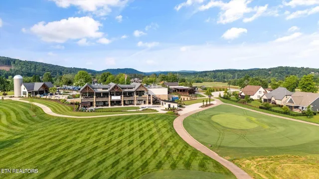 $1,050,000 | 2705 Chestnut Lane, Loudon, TN 37774