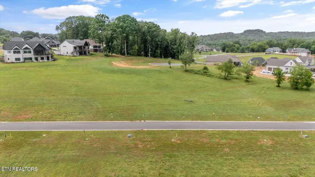 $1,050,000 | 2705 Chestnut Lane, Loudon, TN 37774