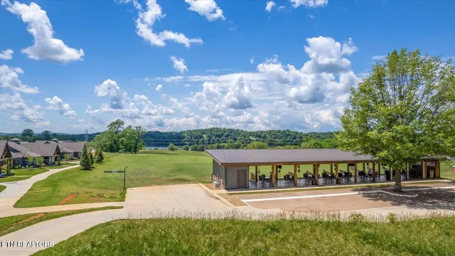 $1,050,000 | 2705 Chestnut Lane, Loudon, TN 37774