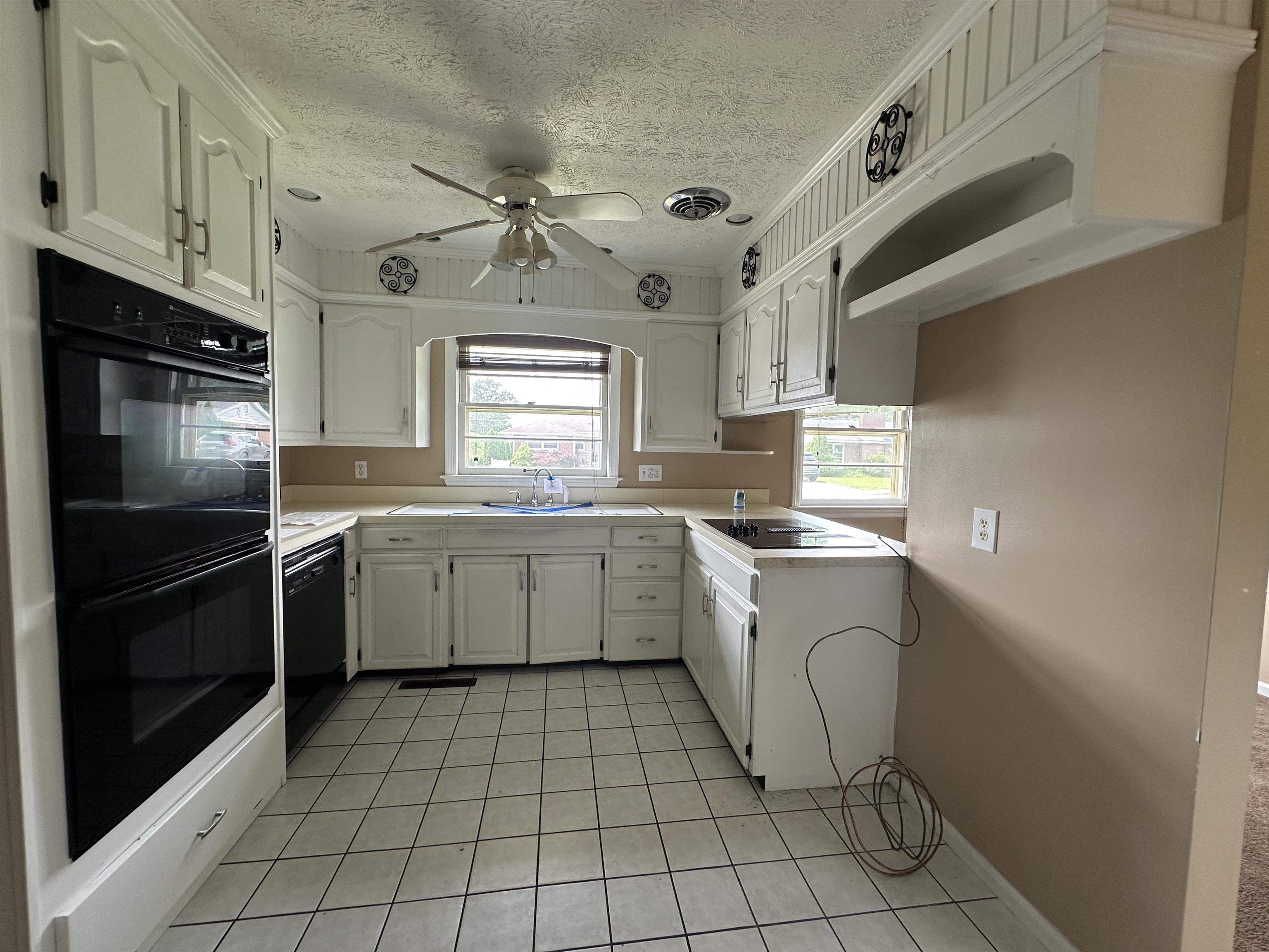 2920 Ranch Road Ashland, KY 41102 - Photo 3 of 19