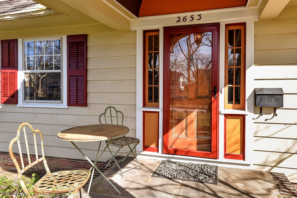 2653 Exeter Road Cleveland, OH 44118 - Photo 2 of 34 Gallery Image 2