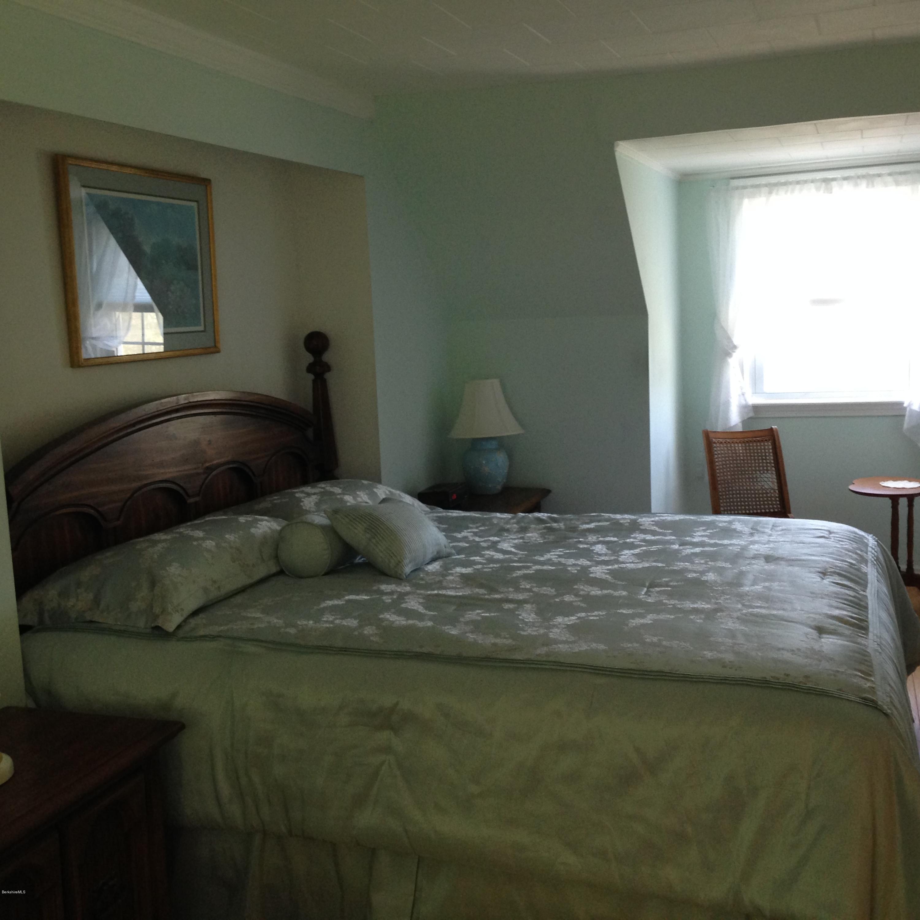 159 Sunset Street Pittsfield, MA 01201 - Photo 24 of 33 master bedroom