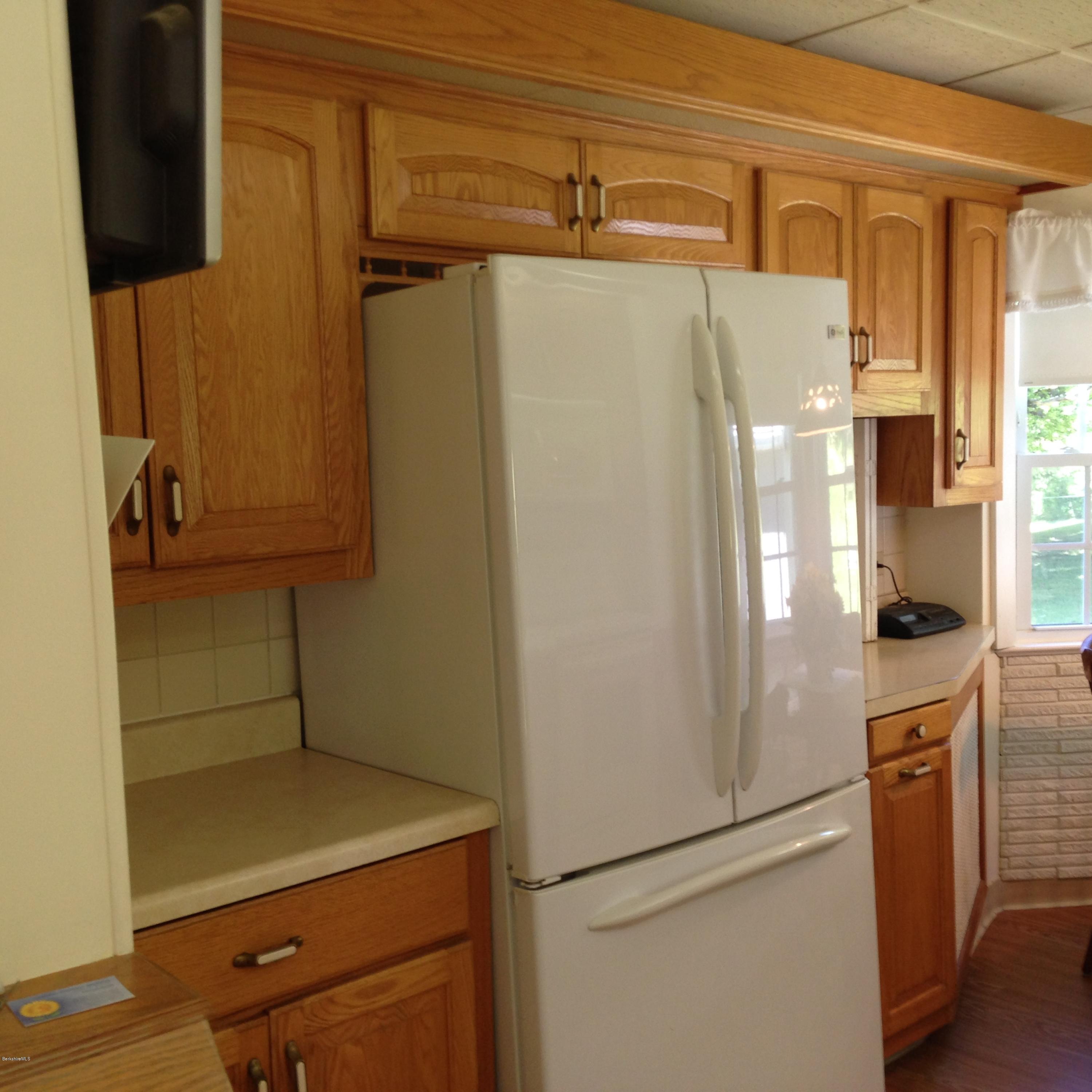 159 Sunset Street Pittsfield, MA 01201 - Photo 8 of 33 kitchen
