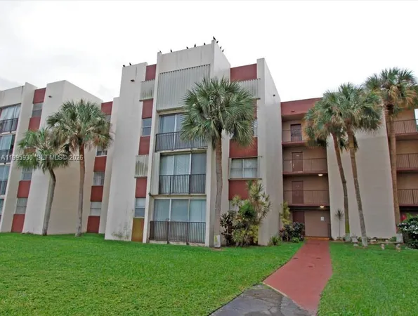 $2,300 | 9411 Southwest 4th Street, Unit 308, Miami, FL 33174