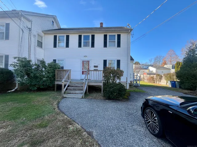 $2,100 | 650 South Pine Creek Road, Fairfield, CT 06824