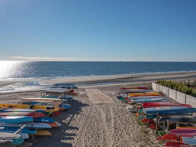 $2,100 | 650 South Pine Creek Road, Fairfield, CT 06824