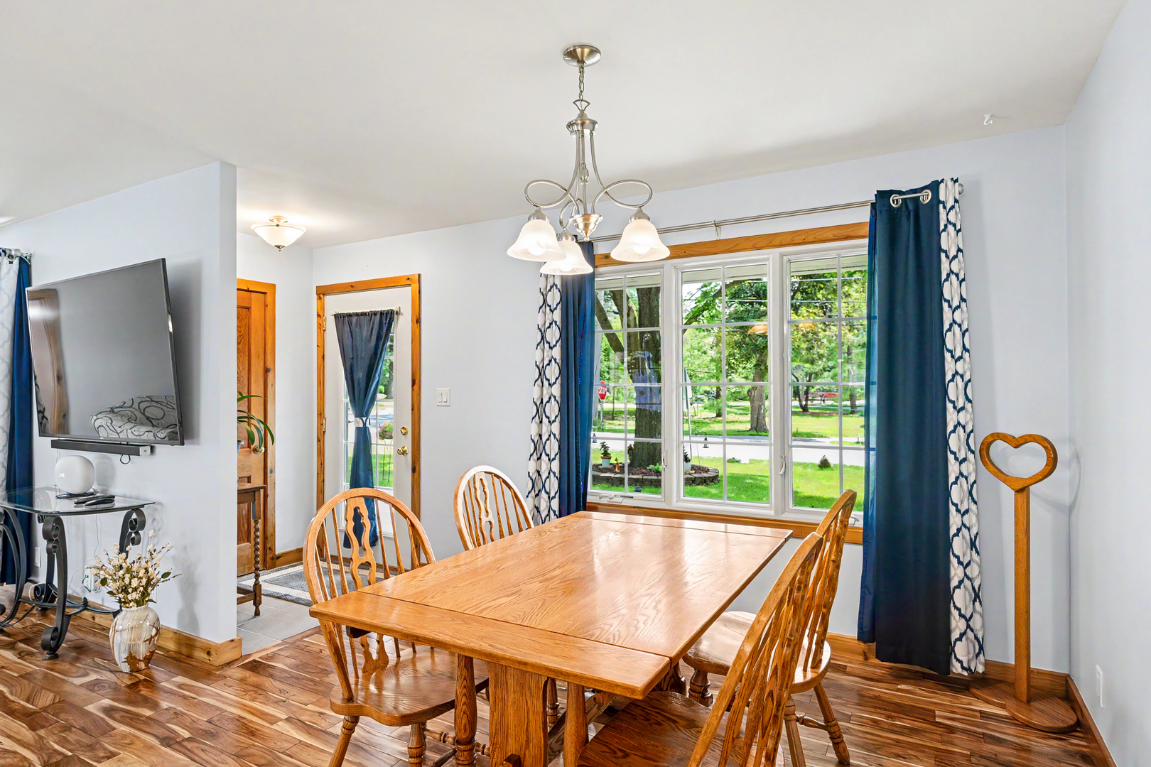 411 Carlisle Road Batavia, IL 60510 - Photo 5 of 28