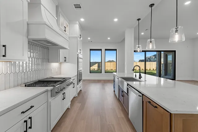 $954,990 | 7723 Unicorn Clubtail Court, Fulshear, TX 77441