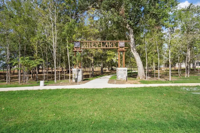 $951,000 | 7723 Unicorn Clubtail Court, Fulshear, TX 77441