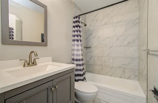 $76,000 | 11609 Chimney Rock Road, Unit B, Houston, TX 77035