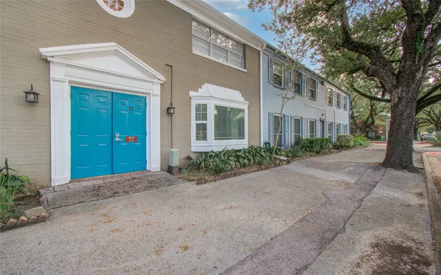 $76,000 | 11609 Chimney Rock Road, Unit B, Houston, TX 77035