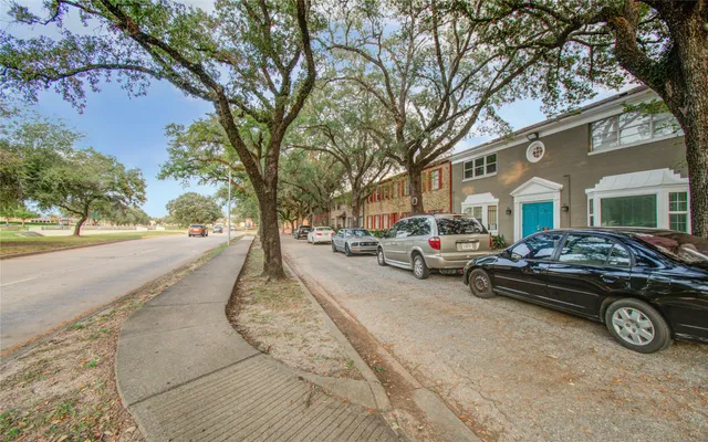 $76,000 | 11609 Chimney Rock Road, Unit B, Houston, TX 77035