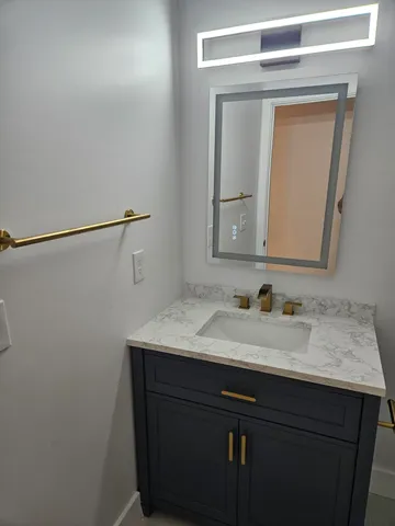 $3,900 | 100 Dover Street, Boca Raton, FL 33487