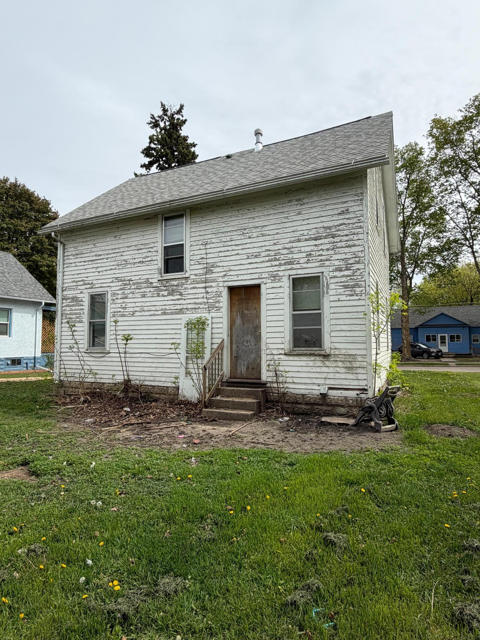 413 Budd Street Fairmont, MN 56031 - Photo 3 of 17