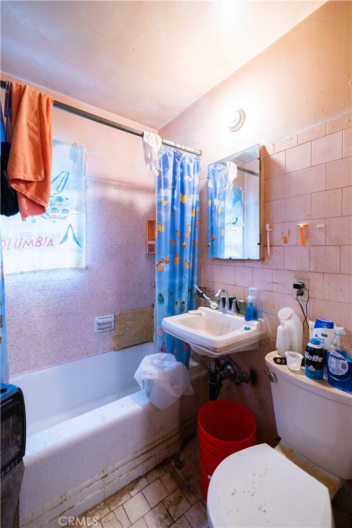 7417 Apperson Street Tujunga, CA 91042 - Photo 14 of 28