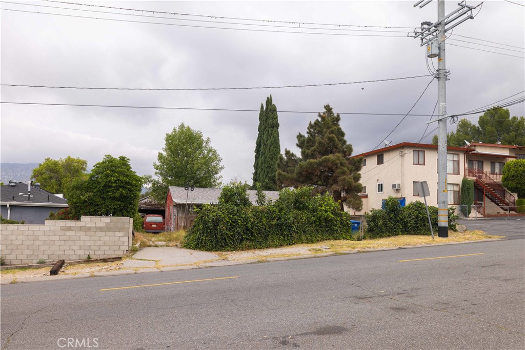 7417 Apperson Street Tujunga, CA 91042 - Photo 4 of 28