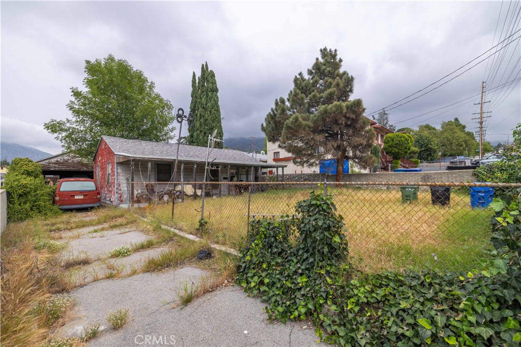 7417 Apperson Street Tujunga, CA 91042 - Photo 7 of 28