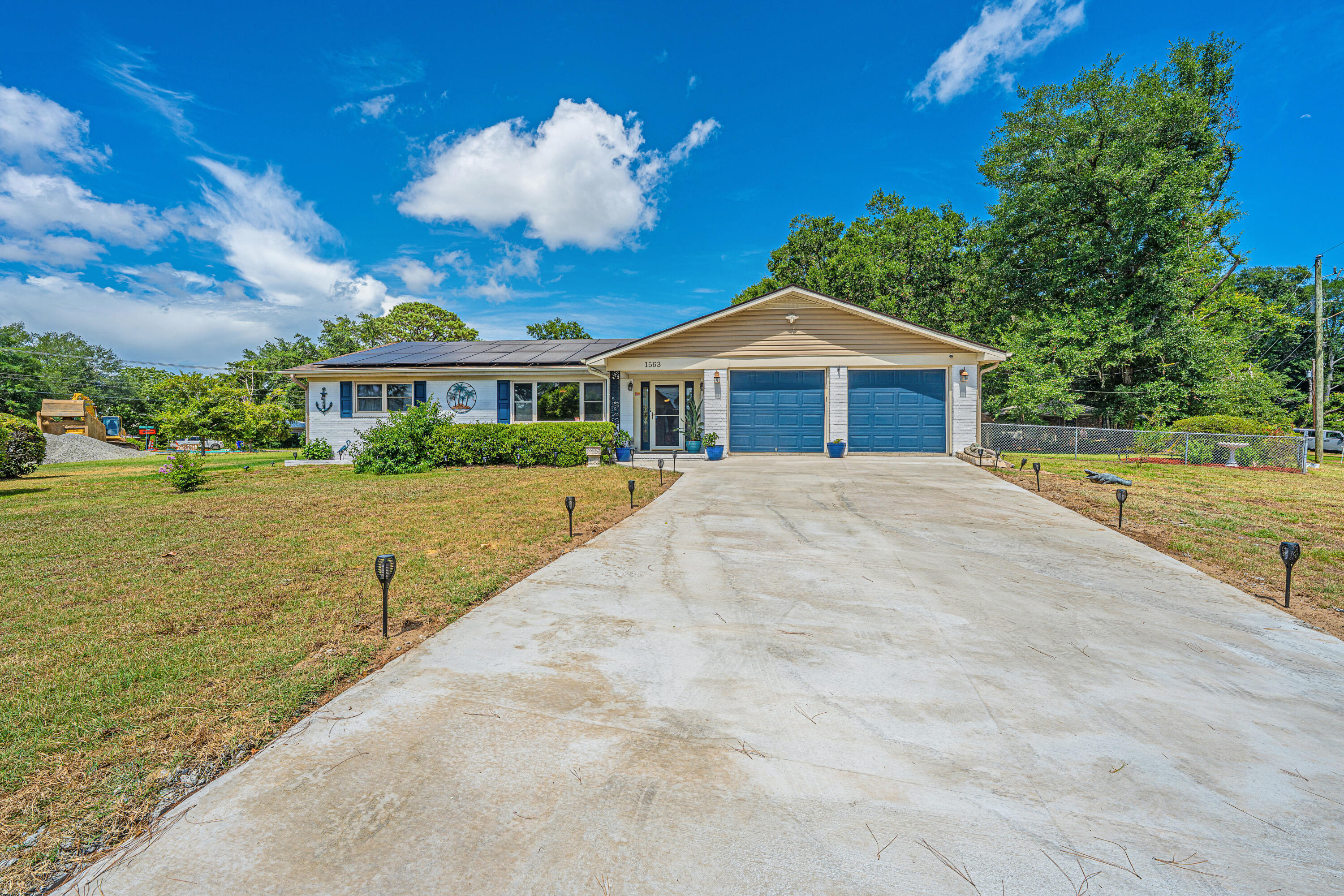 1563 North Relyea Avenue Charleston, SC 29412 - Photo 2 of 45 1563RelyeaAve002