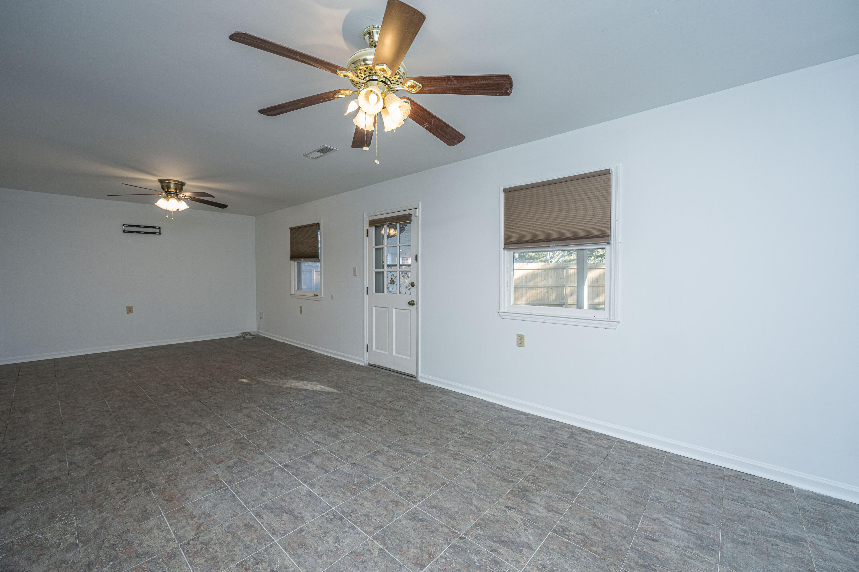 1563 North Relyea Avenue Charleston, SC 29412 - Photo 31 of 45 1563RelyeaAve015