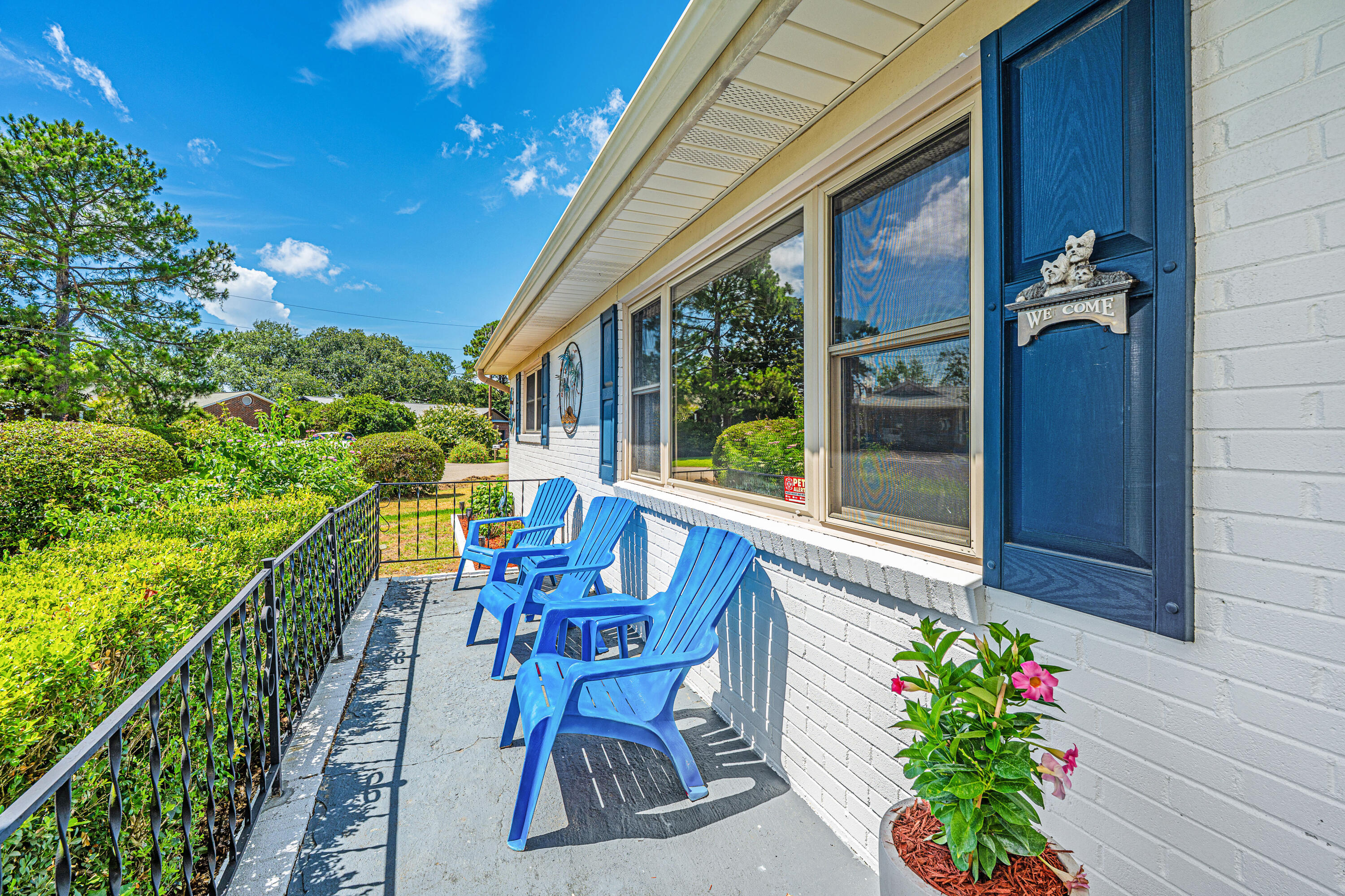 1563 North Relyea Avenue Charleston, SC 29412 - Photo 4 of 45 1563RelyeaAve007