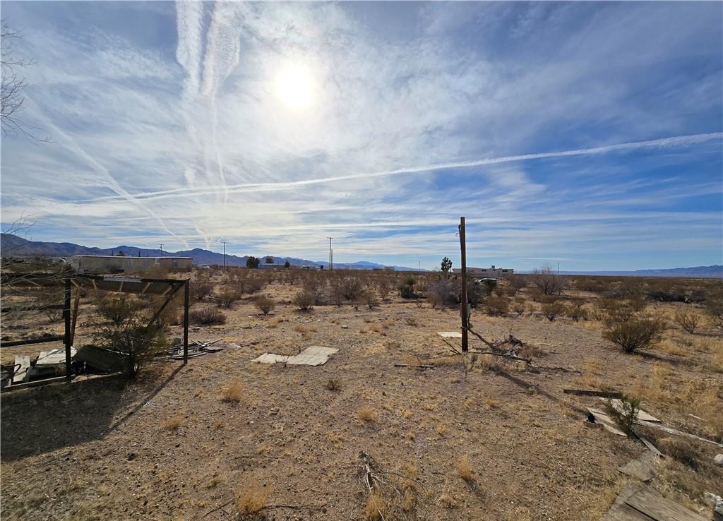 6057 Kit Drive Golden Valley, AZ 86413 - Photo 8 of 13 Yard