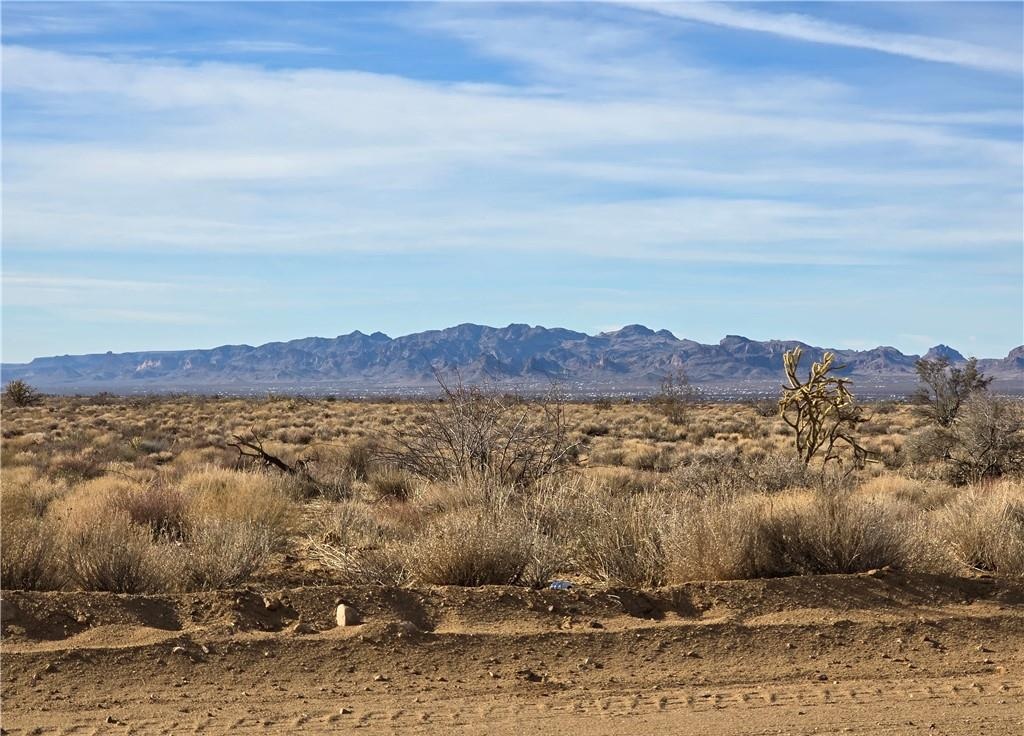 6057 Kit Drive Golden Valley, AZ 86413 - Photo 9 of 13 View
