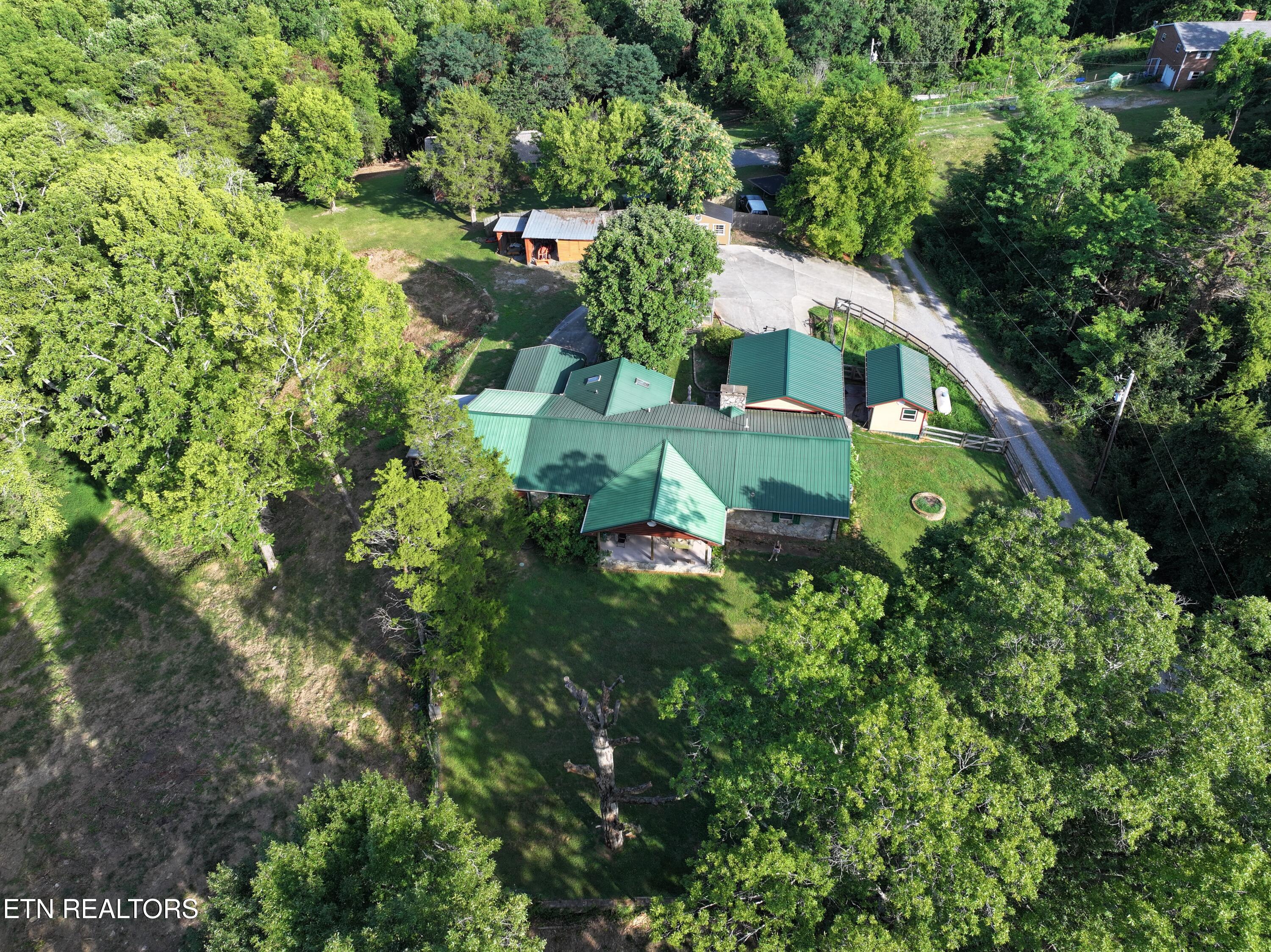 1869 East Old Topside Road Louisville, TN 37777 - Photo 8 of 39 DJI_20260622191805_0954_D