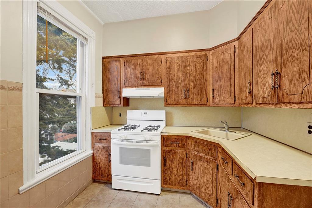 449 57th Street Brooklyn, NY 11220 - Photo 18 of 24