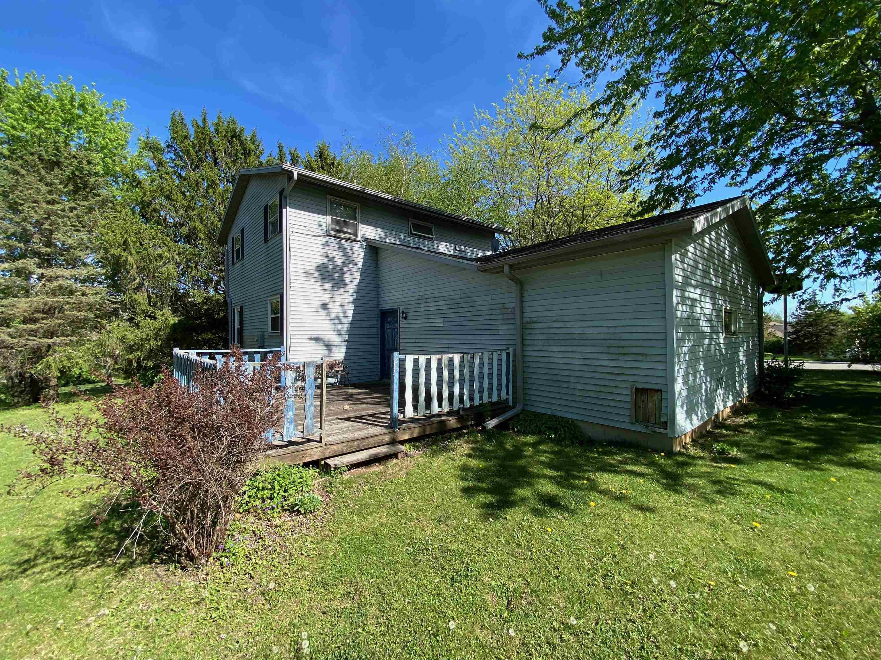 400 Linda Road Mount Horeb, WI 53572 - Photo 2 of 3
