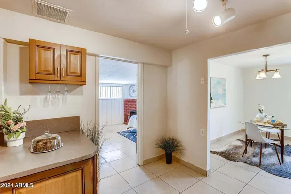 $2,100 | 6730 West Flynn Lane, Glendale, AZ 85303