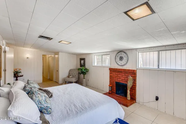 $2,100 | 6730 West Flynn Lane, Glendale, AZ 85303
